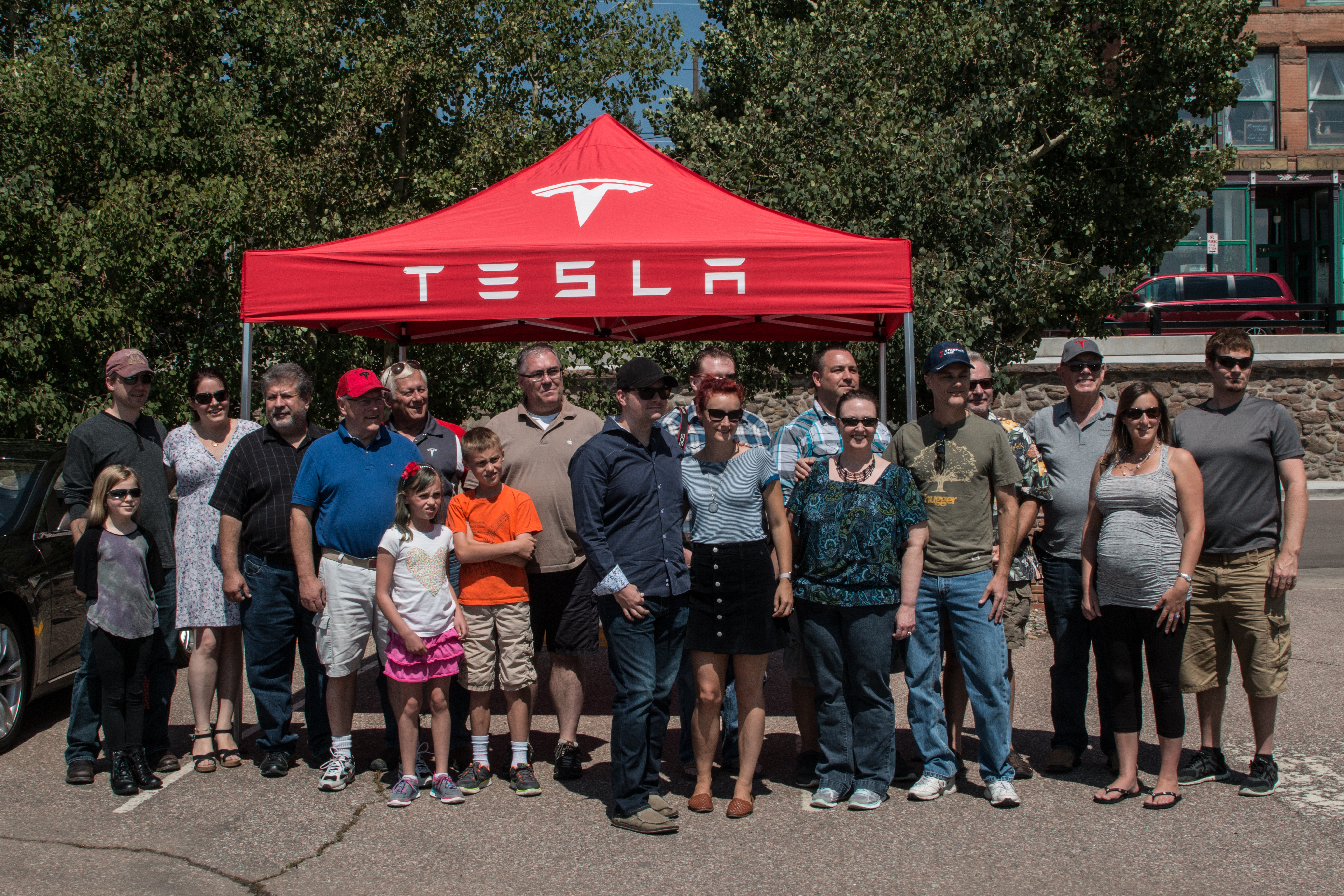 Electric Car Rally in Creek Generates Huge Turnout – By Rick Langenberg Electric Car Rally in Creek Generates Huge Turnout – By Rick Langenberg